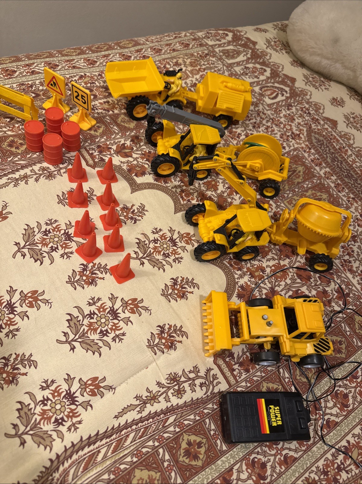 Lot of 4 New-Ray Construction toy vehicles tractor loader wagon Remote Control
