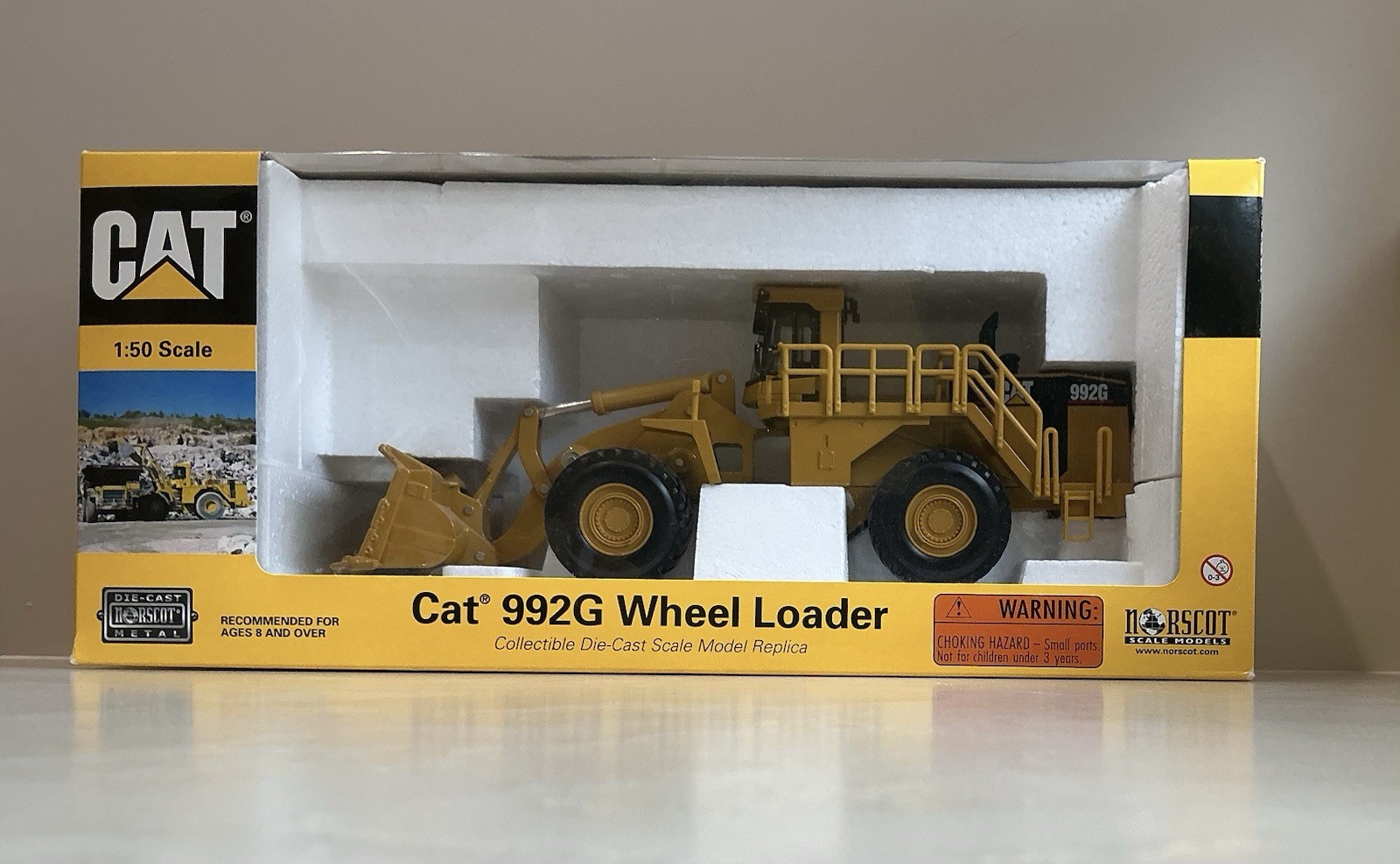 CAT 992G Wheel Loader 1:50 Scale Norscot w/ Original Box Excellent Condition
