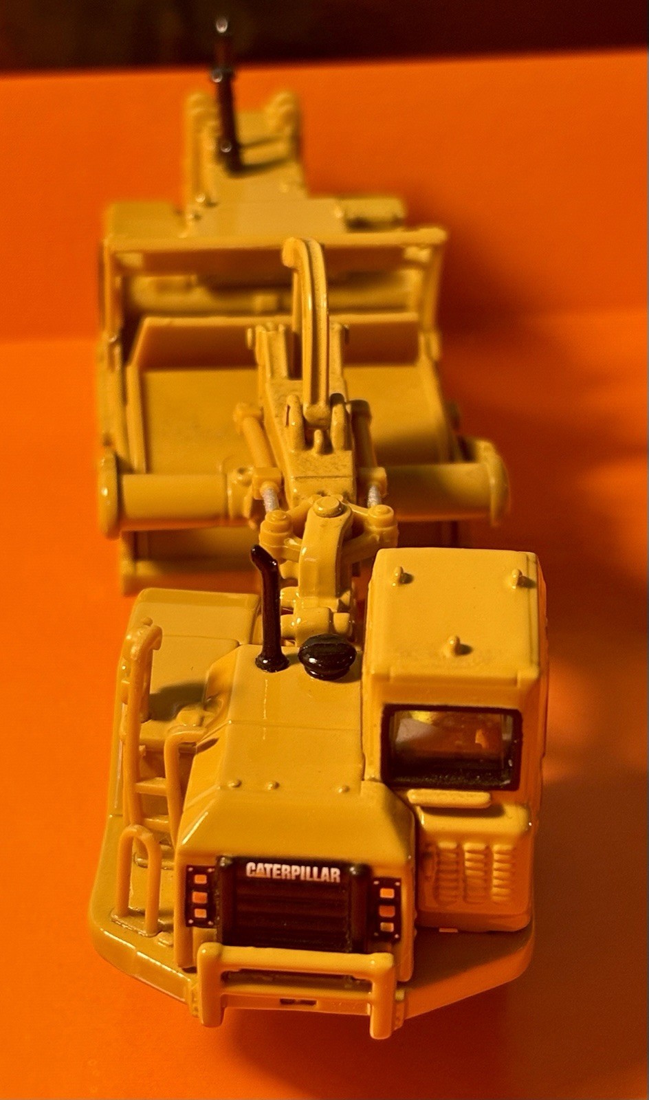 CAT 627G Scraper 1:87 HO Scale Model Diecast Masters MINT IN BOX!!