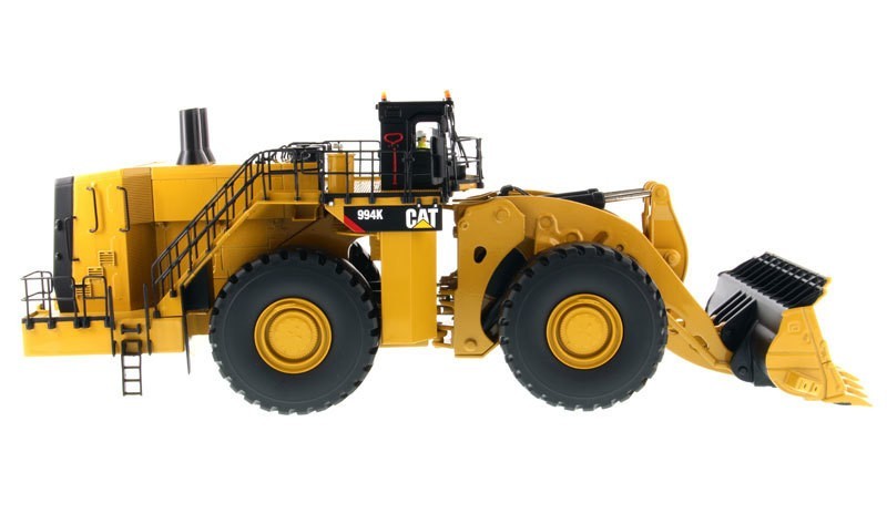 CAT Caterpillar 994K Wheel Loader with Rock Bucket & Operator Core Classics 1:50
