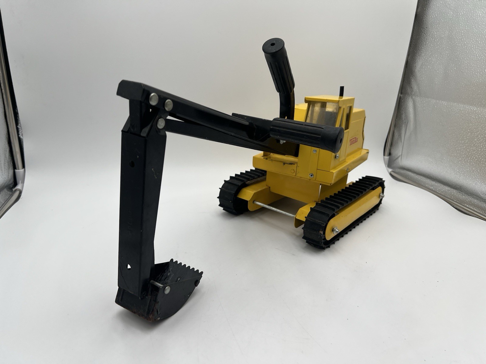 Vintage Tonka 43072 Hydraulic Excavator Crawler Pressed Steel Toy USA 1970s