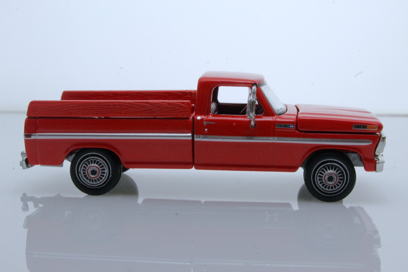 1970 Ford F-100 Farm and Ranch Special RED Pickup Truck 1/64 Scale Diecast