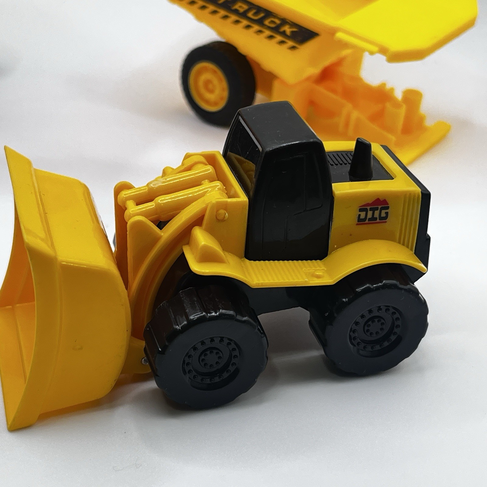 CAT – Yellow Construction Vehicles – Dump Truck, Excavator, Loader – Kids Toys
