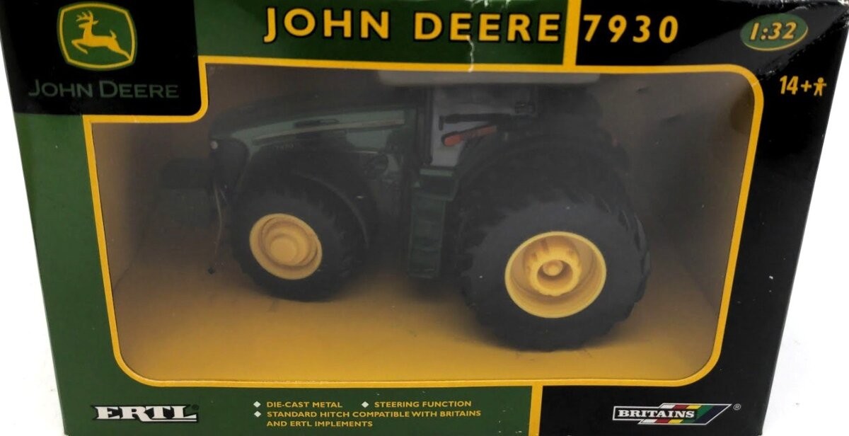 Ertl 15857 1:32 Scale John Deere 7930 4 WD Tractor Dual Britains Die Cast Metal
