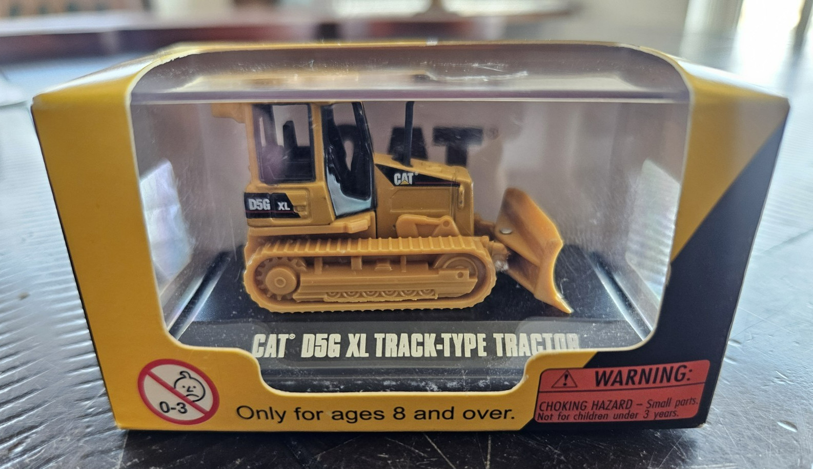 CAT D5G XL Track-Type Bulldozer 2007 Norscot Construction Mini’s W/Case New Box