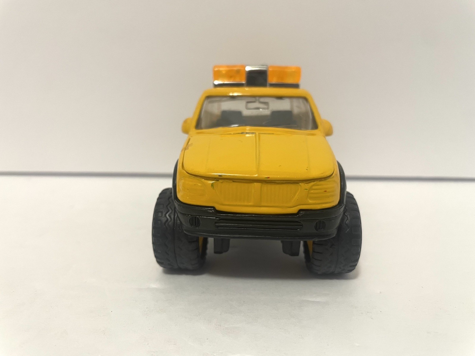 Soma Mighty Wheels Construction Company 4wd SUV Yellow Diecast 4″ Long