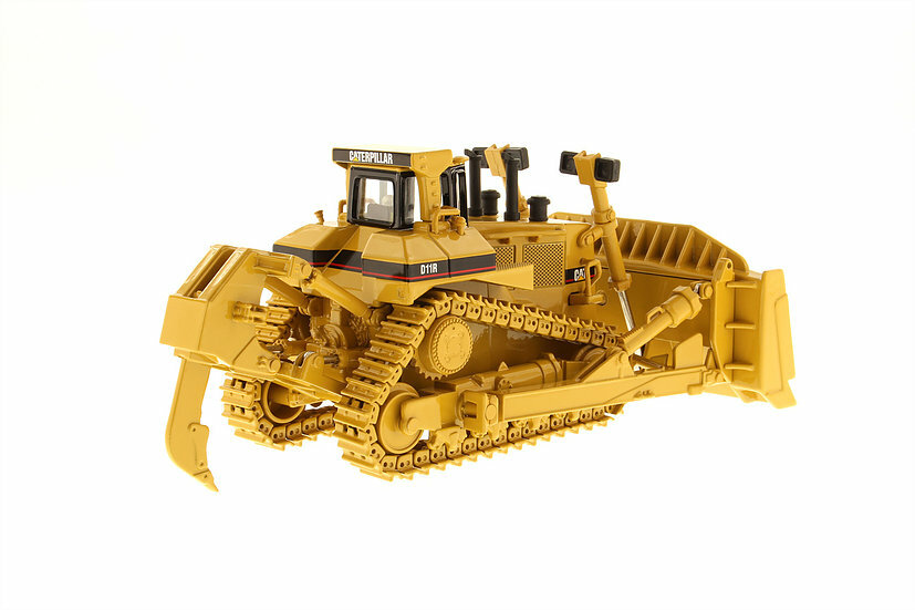 Caterpillar D11R Track Type Tractor 1:50 Scale Model – Diecast Masters 85025C