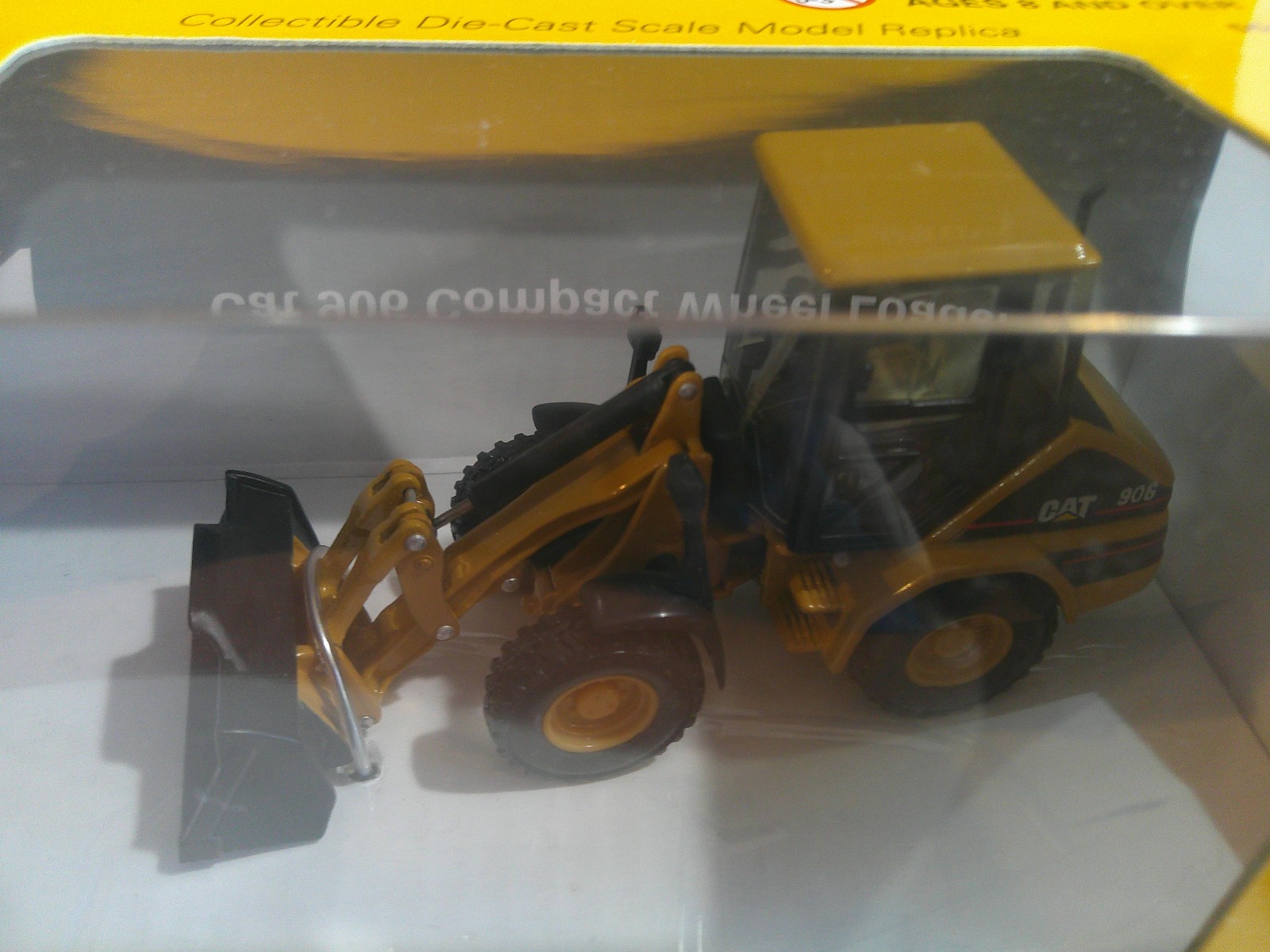 Norscot CAT 906 Compact Wheel Loader 1:50 Scale Darkish Yellow Very Good Box