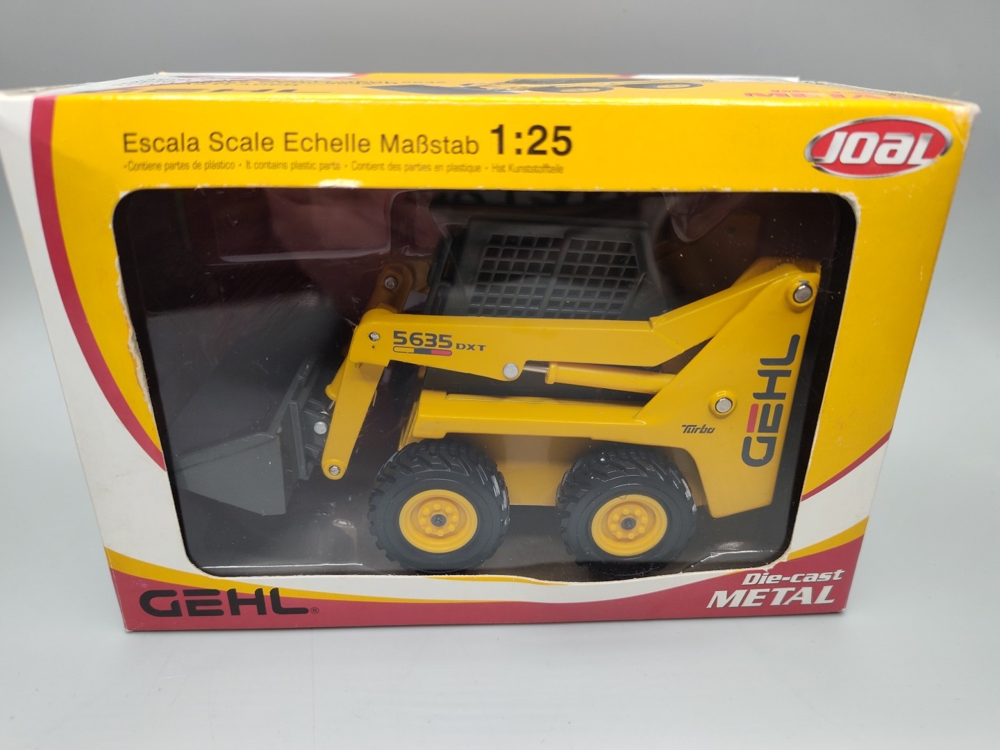 JOAL Gehl 5635 Skid Loader 1/25 Diecast Model NIB