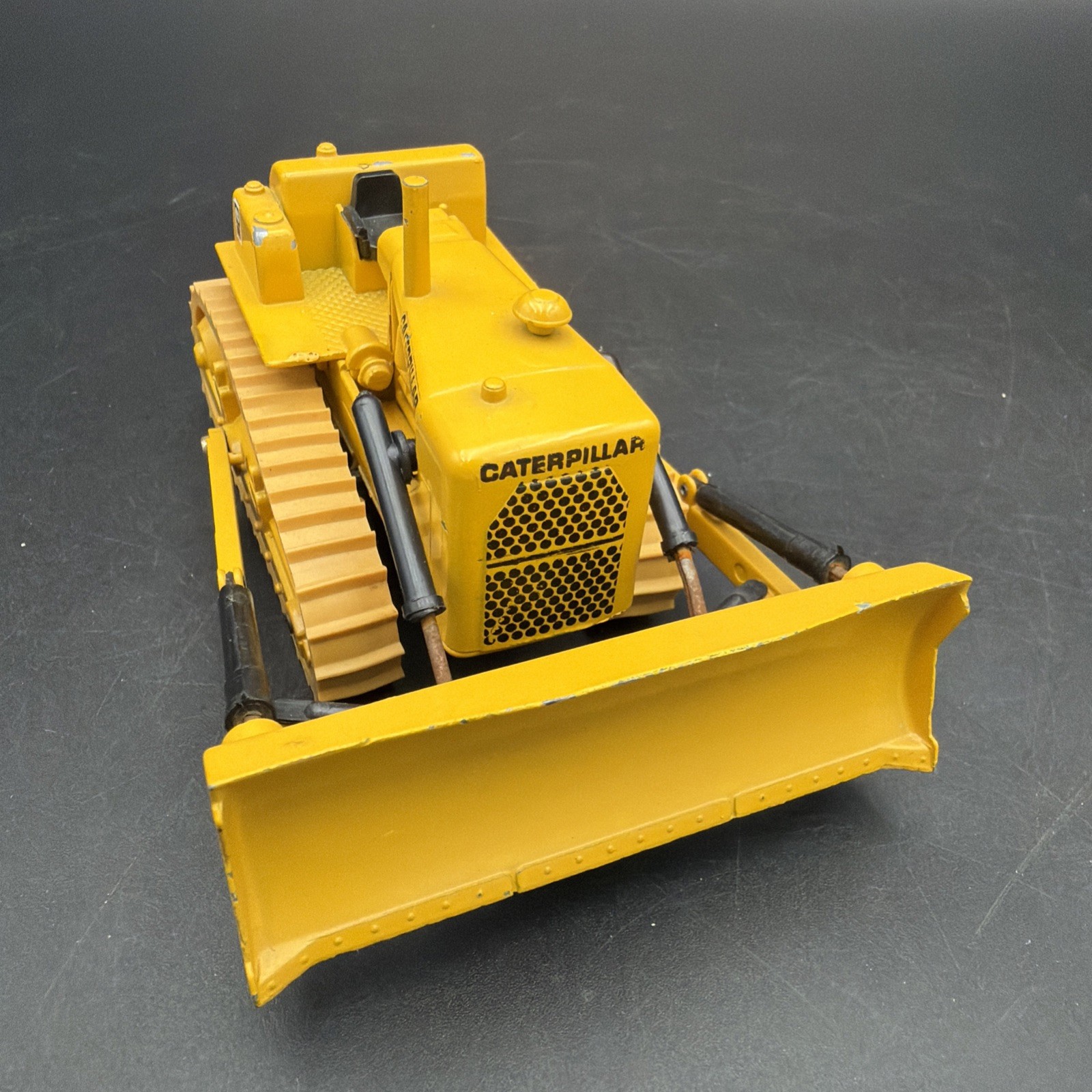 1970s GESCHA W.Germany CATERPILLAR 1:50 Scale Toy D9G BULLDOZER