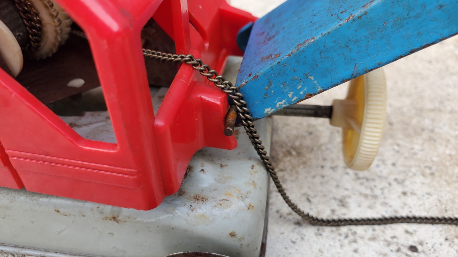 Vintage Gama Crawler Bucket Made in Germany