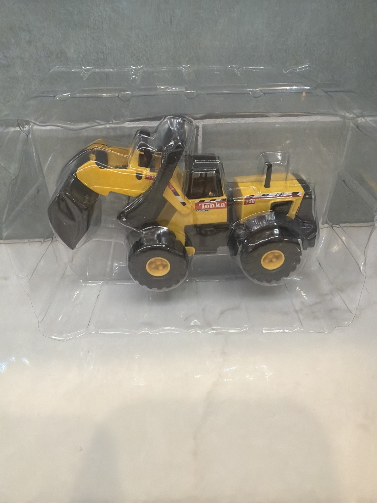 Maisto Hasbro Mini Tonka 728 Front End Loader – 2001