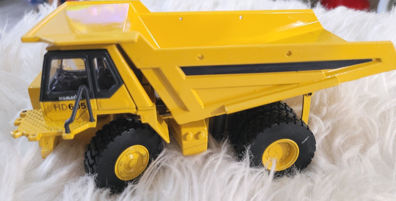 Komatsu HD605 Dump Truck Scale 1/50 Missing Guard/hand Rails Heavy Cast Metal