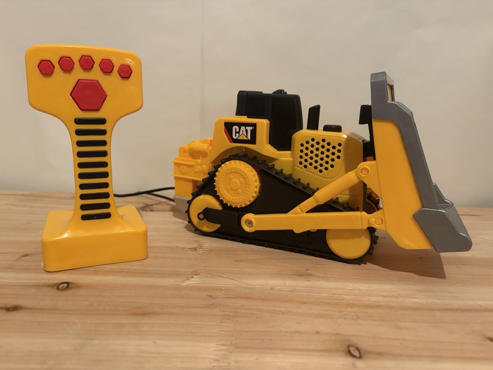 Toy State Industrial CAT Bulldozer Wired RC Toy w/Batteries TESTED/works