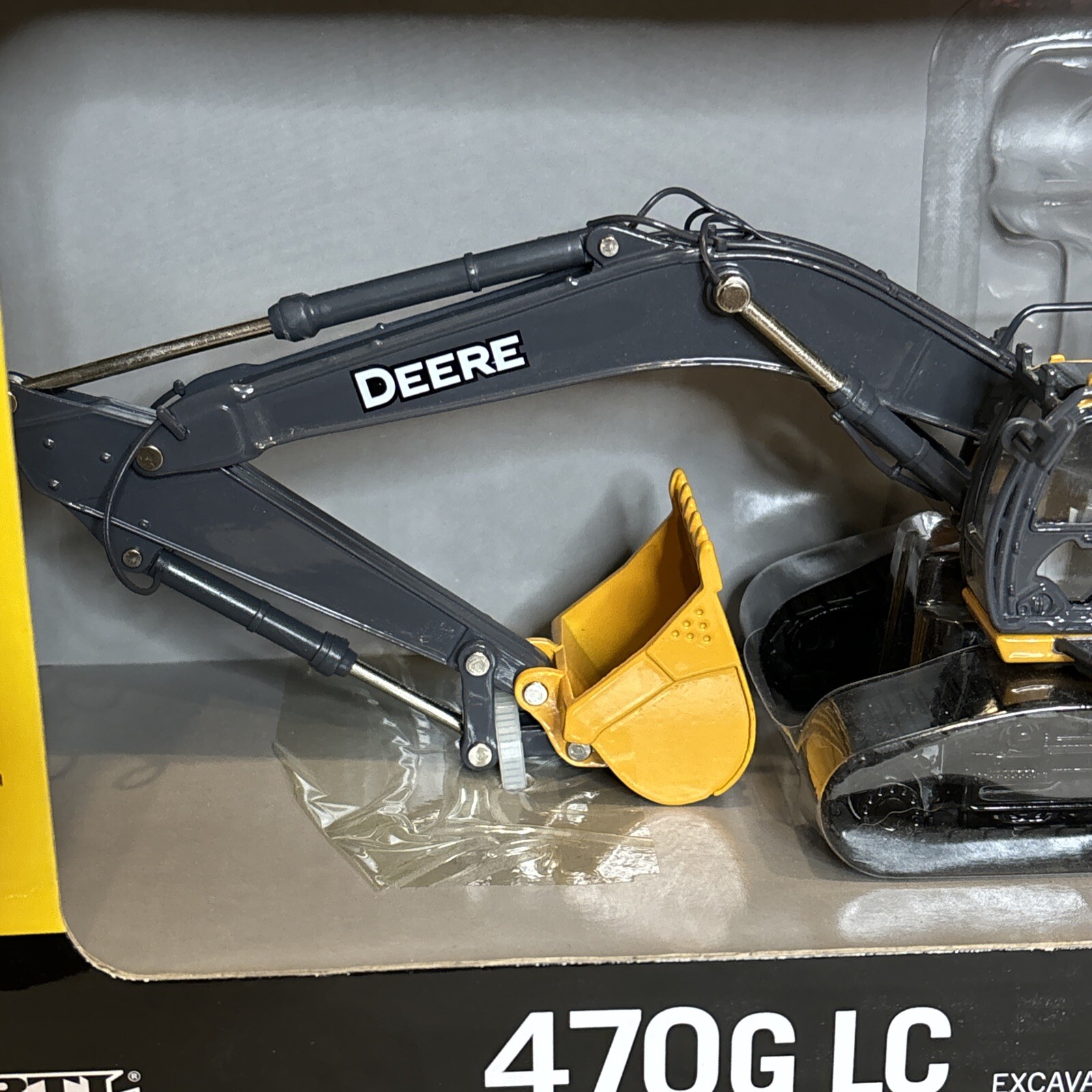 John Deere 470G LC Excavator – ERTL Prestige 1:50 Scale Diecast Model #45335 NEW