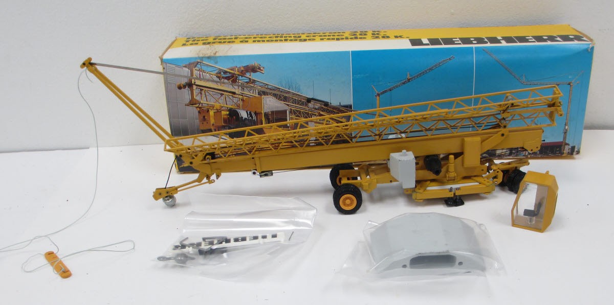 Conrad 2023 1:50 28K Fast-Erecting Crane LN/Box