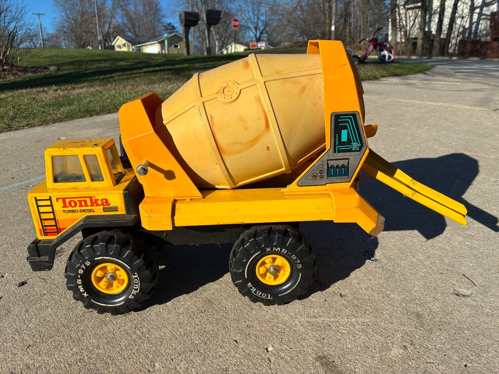 Vintage Tonka Turbo Diesel Mighty Cement Mixer 3905 Pressed Steel Truck Toy 1983