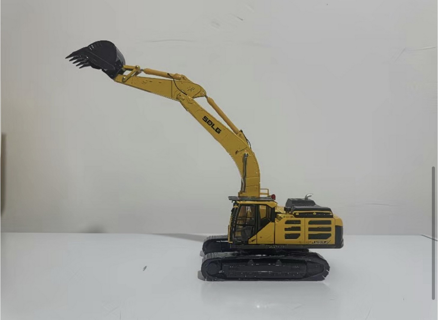 1/35 Scale SDLG E6395H Hydraulic Excavator Diecast Model Collection Toy Gift