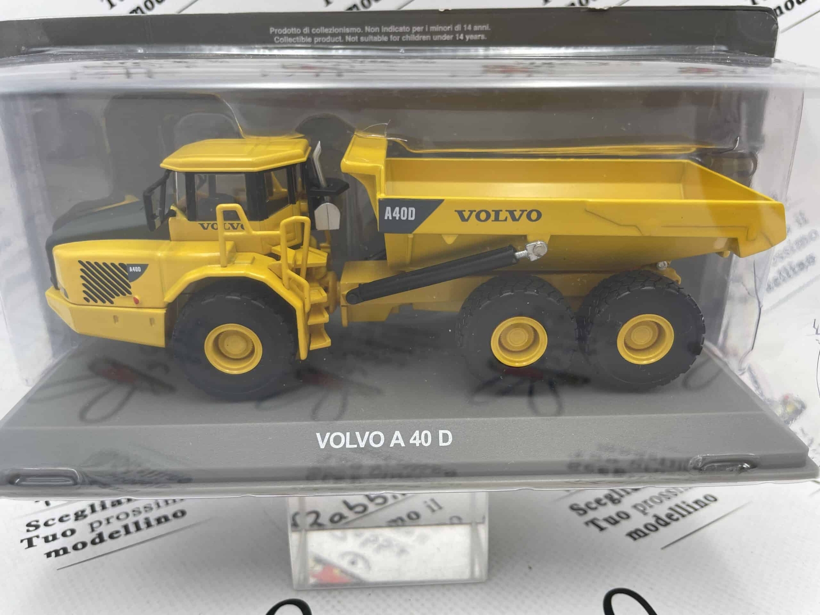 DIE CAST EARTH MOVEMENT 1/72 ” VOLVO A 40 D “