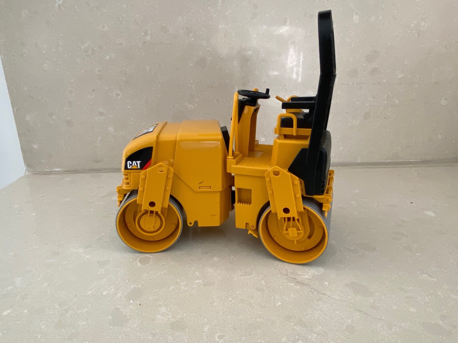 Bruder CAT 7″ Asphalt Drum Compactor Roller Truck Germany 2004 steam roller