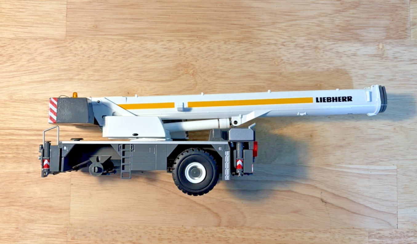 Liebherr LRT 1100-2.1 Rough Terrain Crane – Conrad 1:50 Scale 2118/0 – Parts