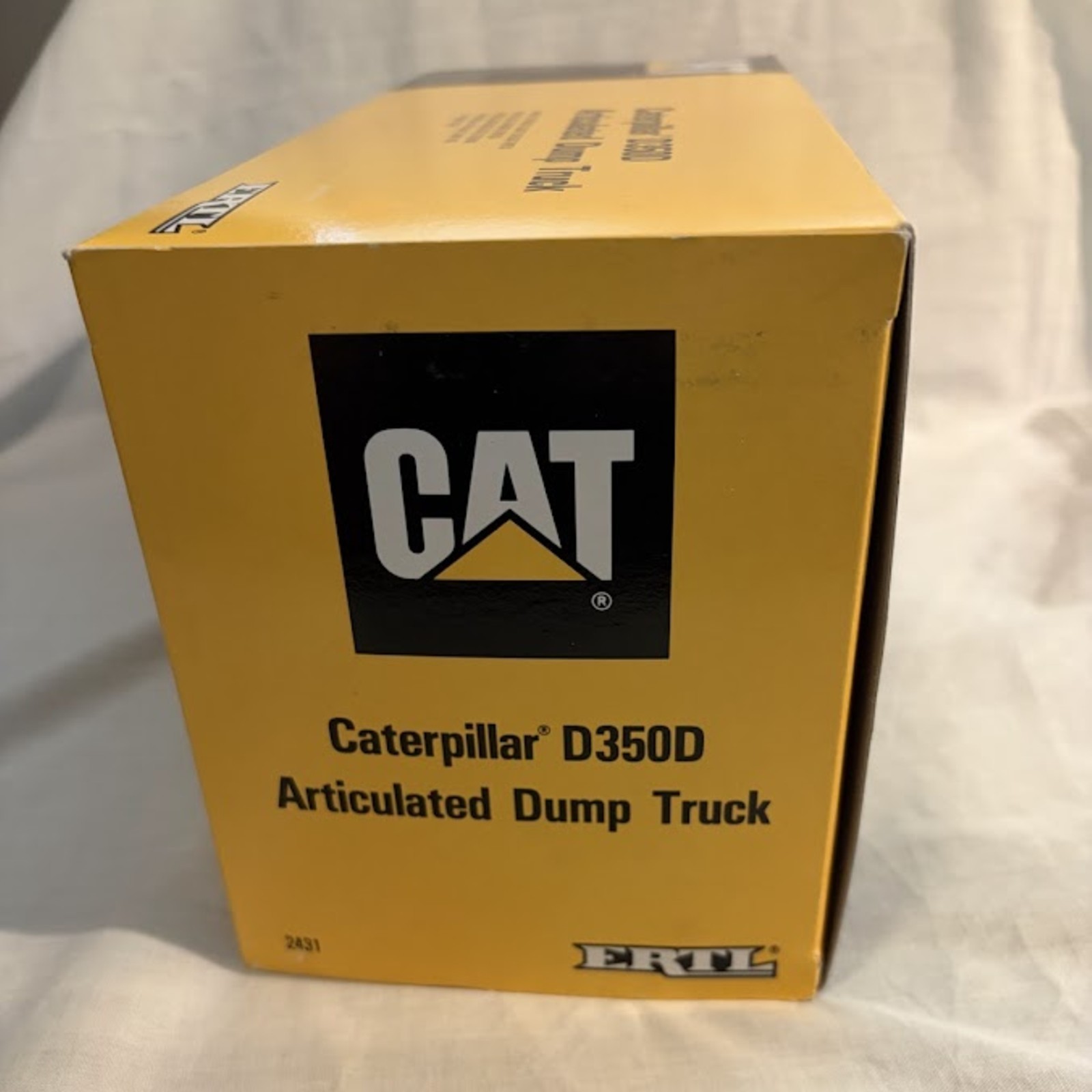 ERTL Caterpiller D350D Articulated Dump Truck New In Box