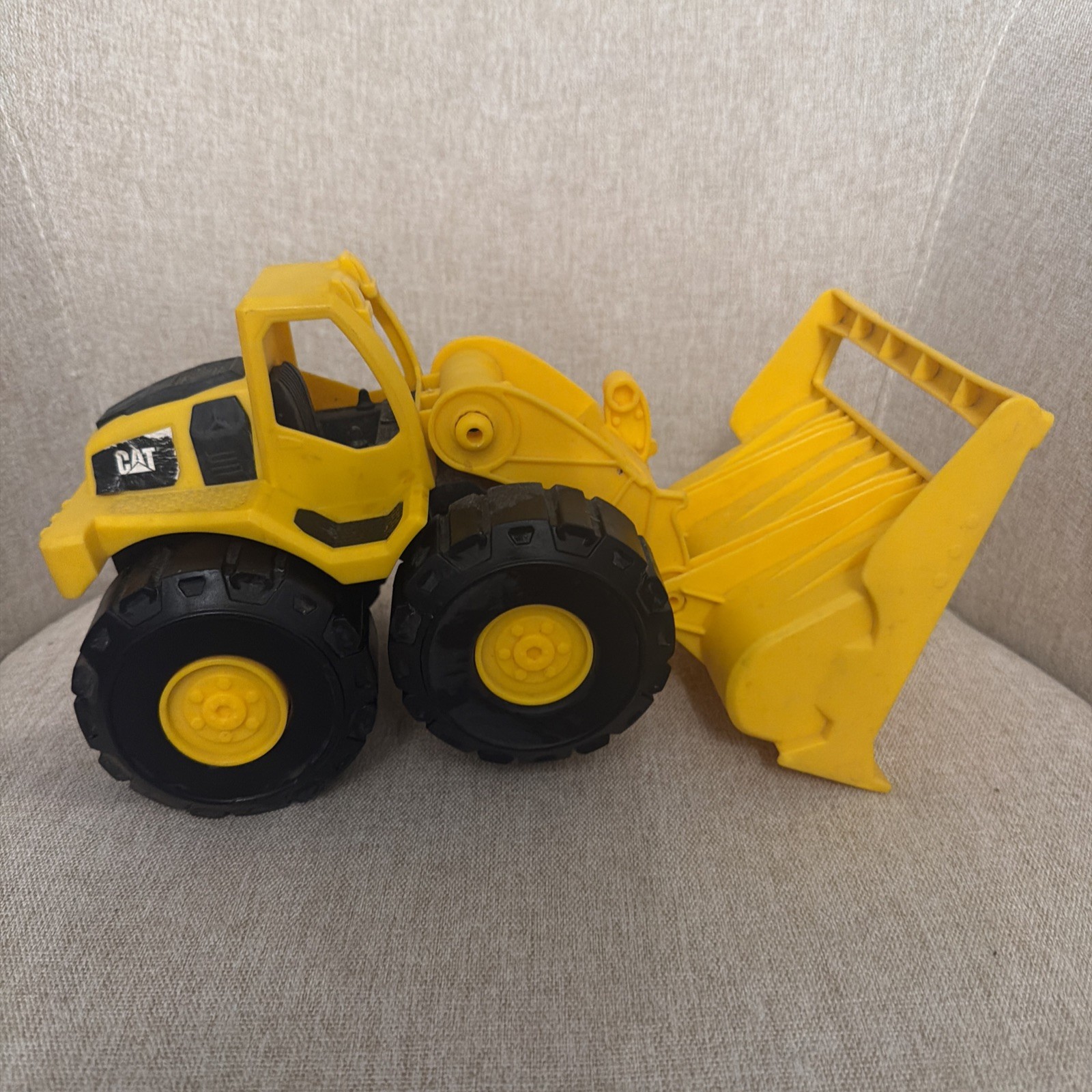 Toy State Caterpillar Bulldozer Toy Yellow