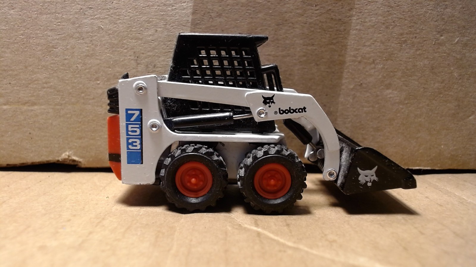1:50 Scale Bobcat 753 Skidsteer Loader Diecast Model China Used
