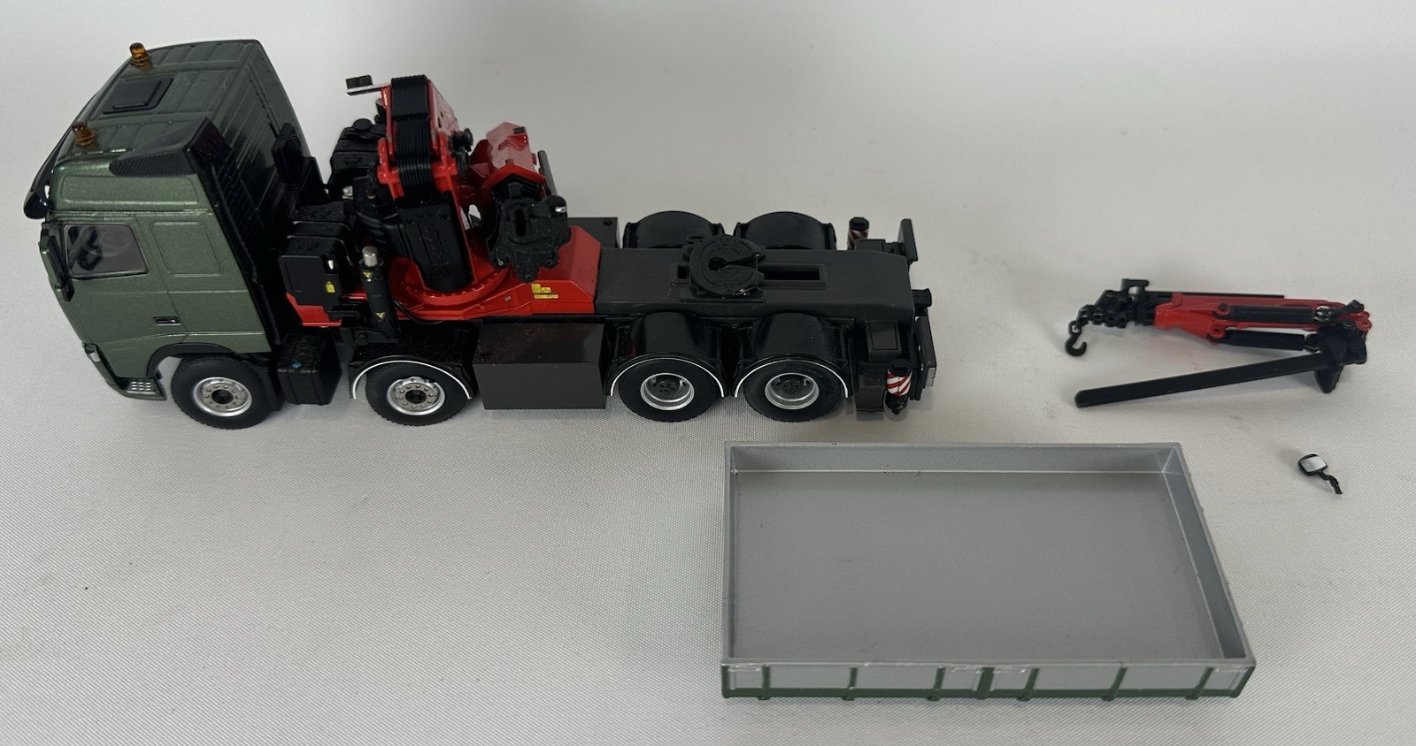 WSI MODELS VOLVO FASSI FH3 GLOBETROTTER 8X4 04-1091 1/50 SCALE DIECAST MODEL