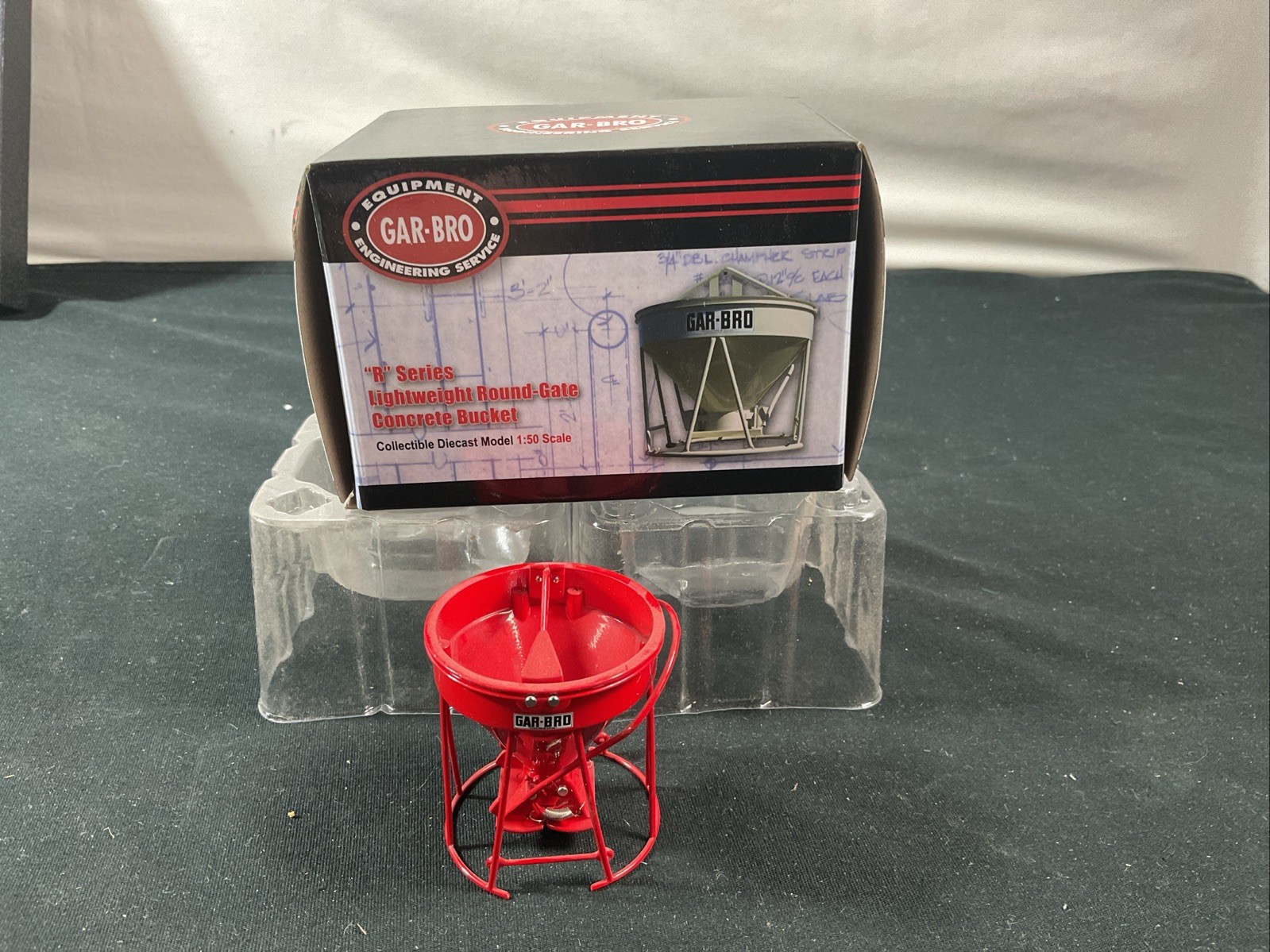 Gar-Bro Lightweight Concrete Bucket – Red – Weiss Bros 1:50 Scale Model