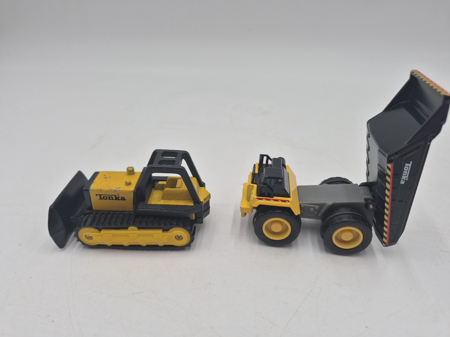 Vtg Lot Of 1994 TONKA Bulldozer Diecast Cars 1:64 & Yellow Construction Truck 3″