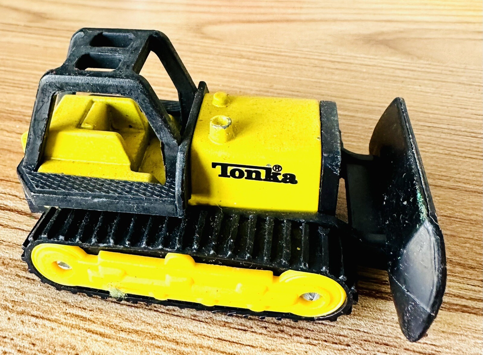 Vintage 1994 Tonka Yellow Bulldozer Diecast Dozer Construction Equipment Vehicle