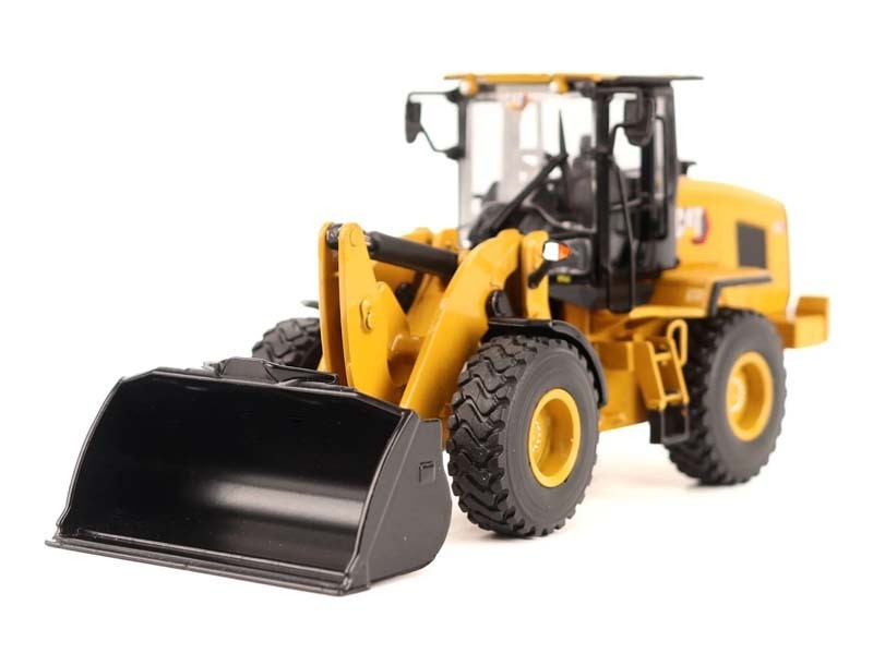 CAT Caterpillar 930 Wheel Loader Diecast 1:50 Scale Model – Diecast Master 85779