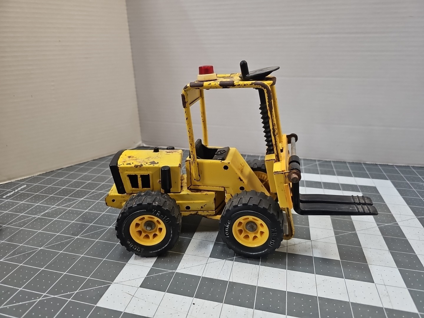 TONKA 1972 Vintage Original FORK LIFT Metal Working Made In USA