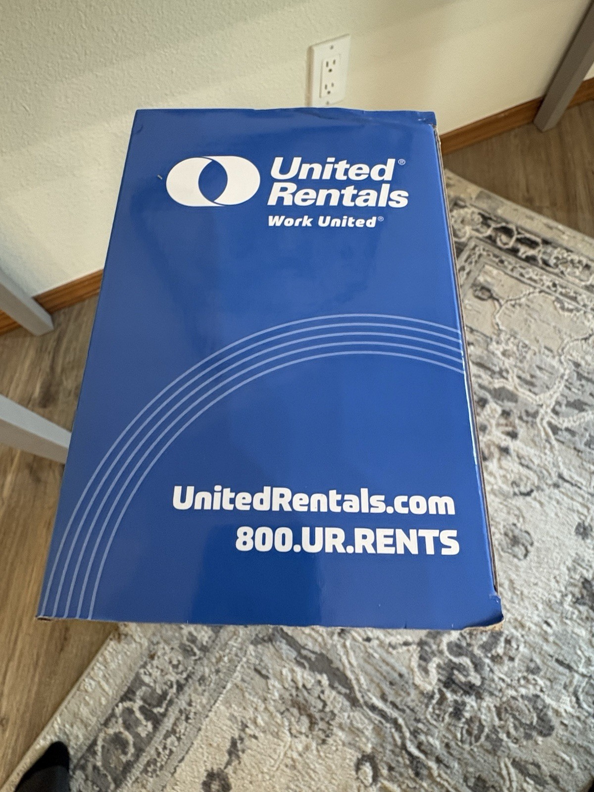 United Rentals Trailer Set Unopened Box Freightliner Cascadia