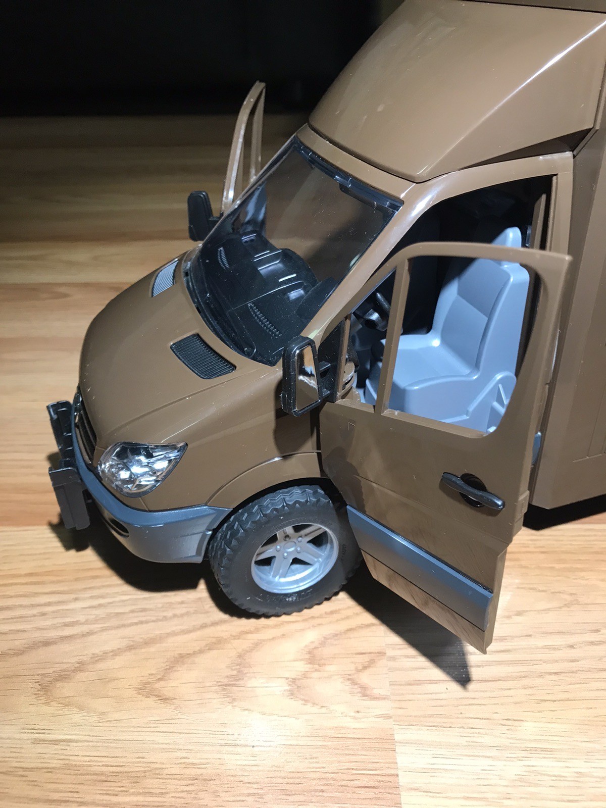 1/16 Mercedes-Benz Sprinter UPS Truck by Bruder 02678 Missing Rear Doors