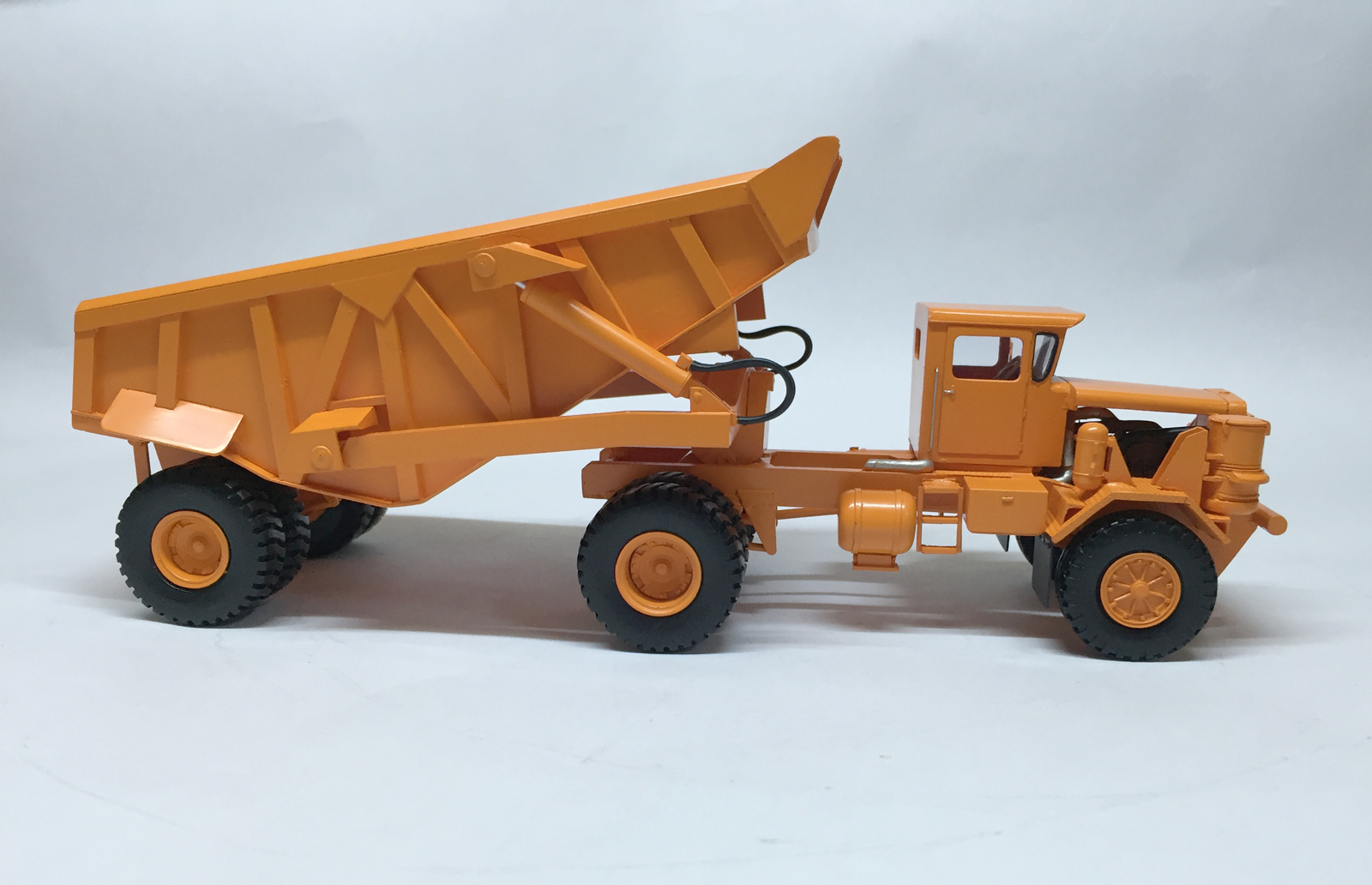 1/50 KW Dart 50 EDT/Rear Dump Trailer – High Quality Resin KIT by Fankit Models