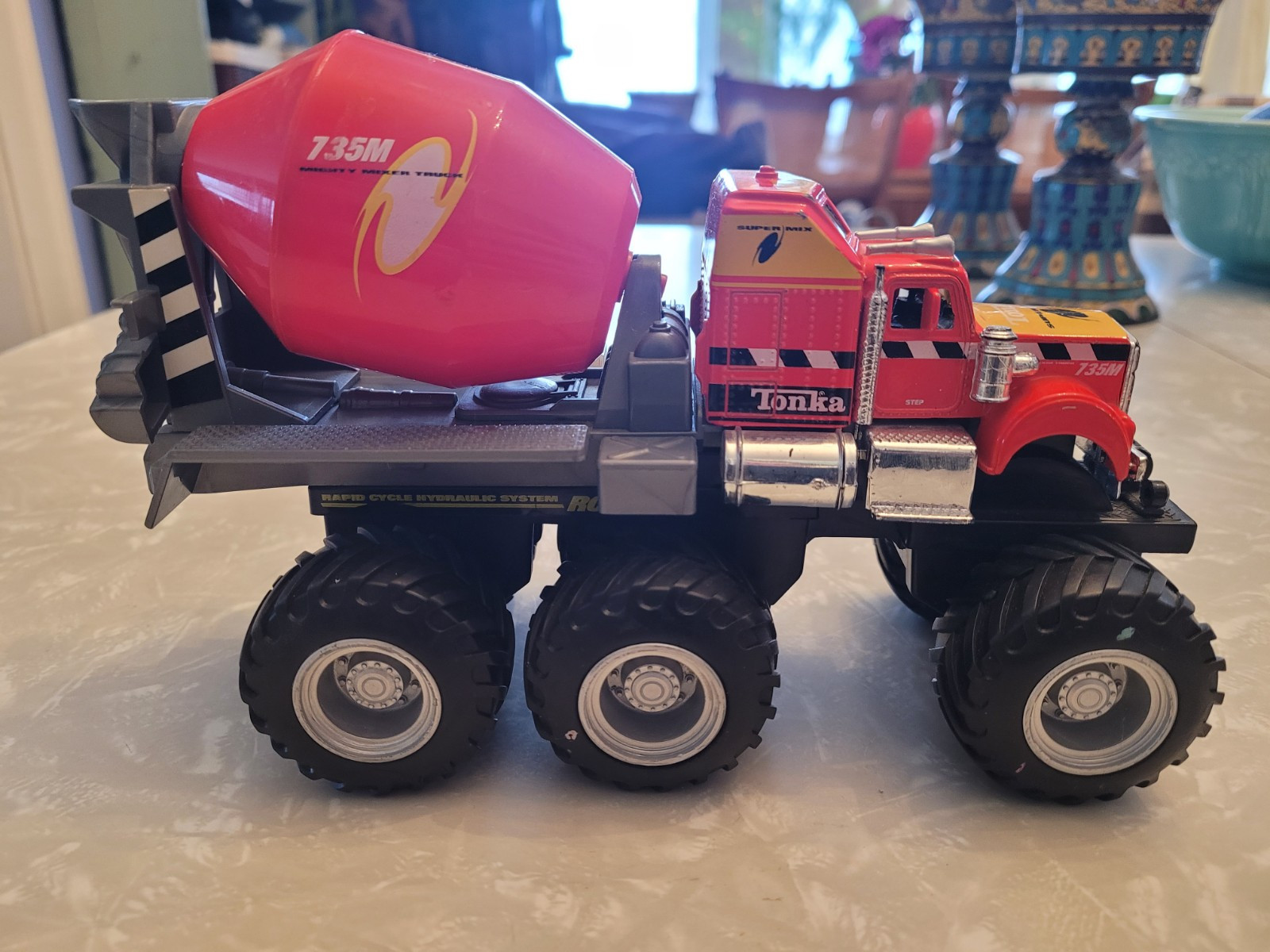 TONKA / MAISTO – QUARRY MONSTERS – CEMENT TRUCK – 1999 – METAL PLASTIC – 9″ X 4″