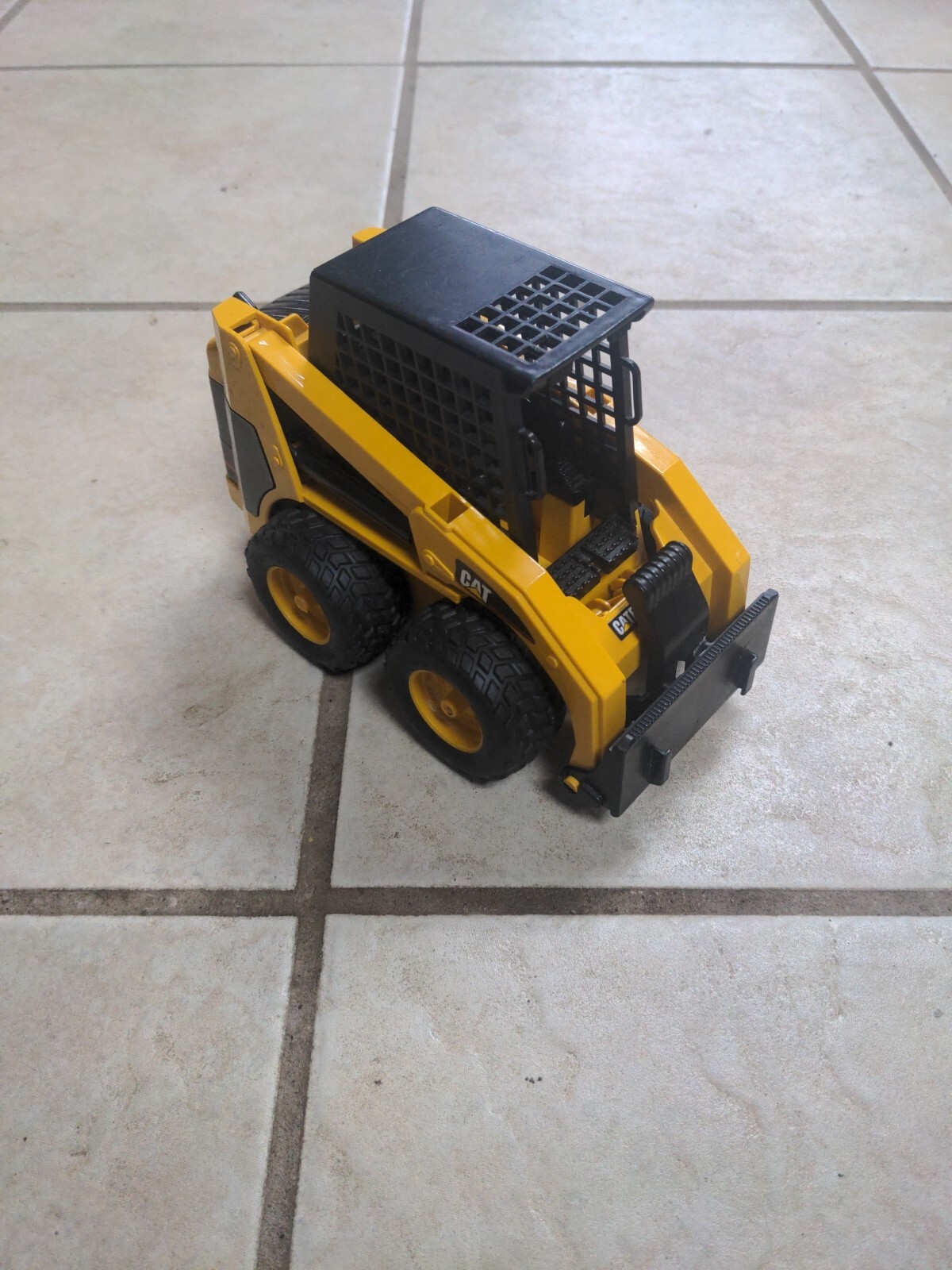 Bruder 1/16 Scale Cat Caterpiller Skid Steer Loader Wheeled Toy Missing Bucket