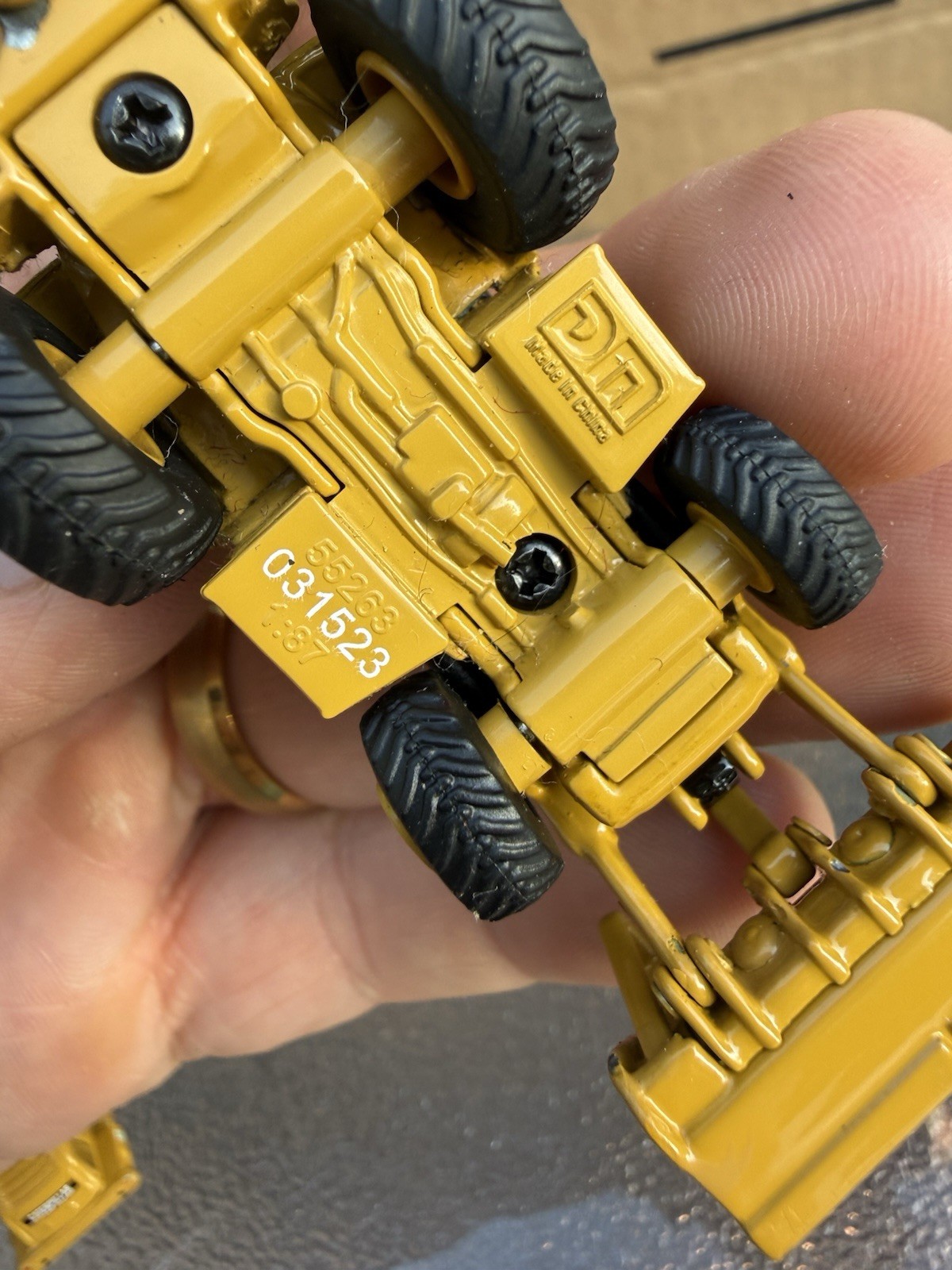 Diecast Masters CAT 450E Backhoe Loader 1:87 CP56 Padfoot Drum Soil Compactor
