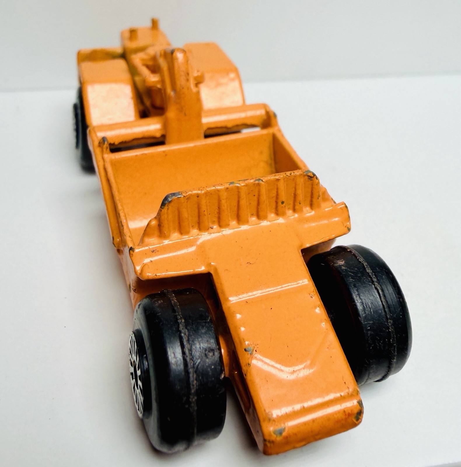 1979 Zee Toys P377 Scraper Construction Work Heavy Equipment Yellow 1:64 Diecast