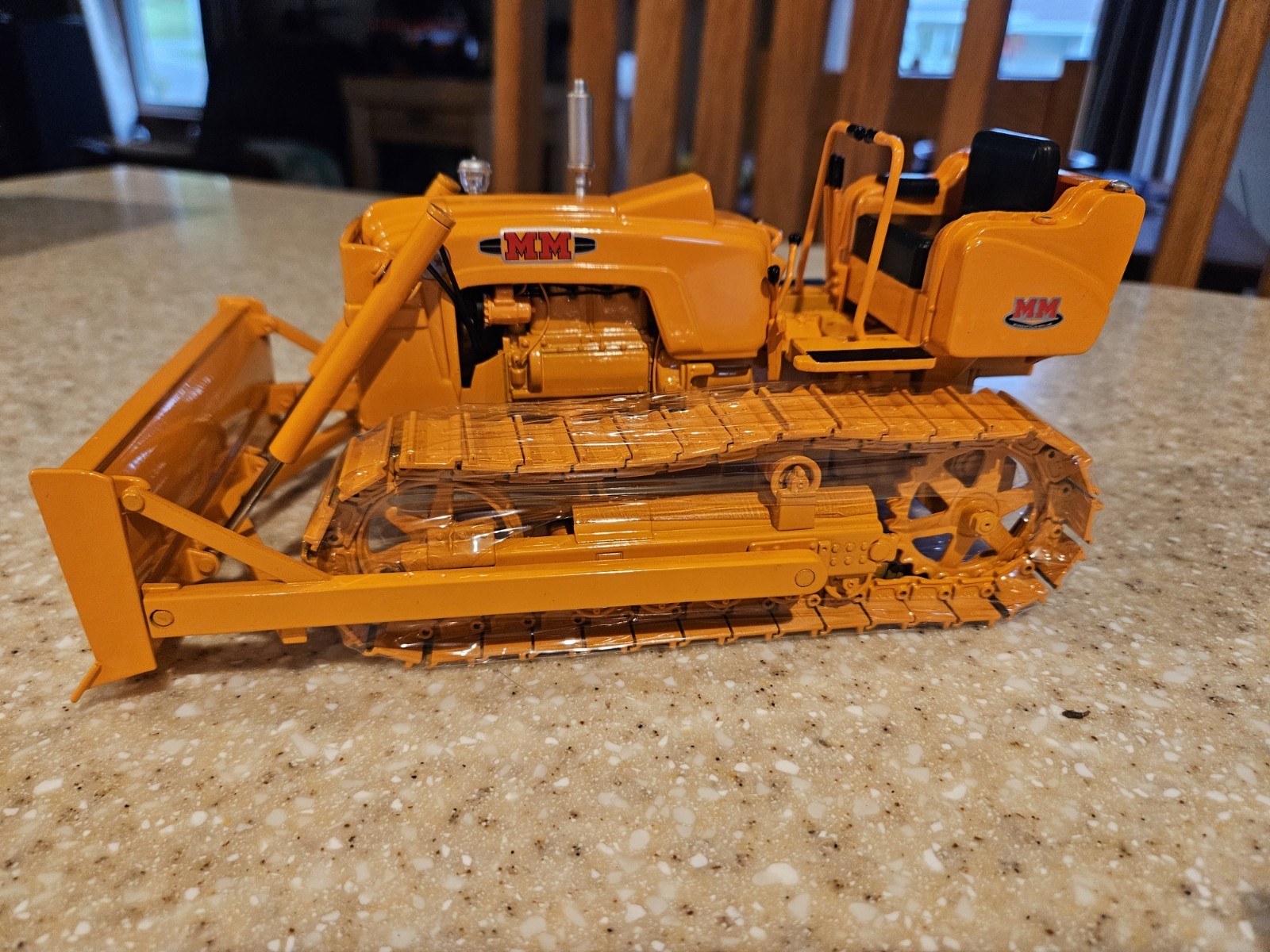 Minneapolis-Moline Two Star Crawler W/ Blade SpecCast 1/16 scale Collectible NIB