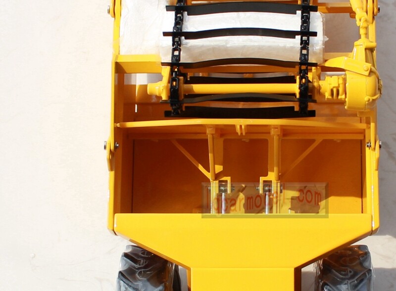 1/24 john deere 840 diesel 400 Elevating Scraper Diecast By Reuhl Special price!