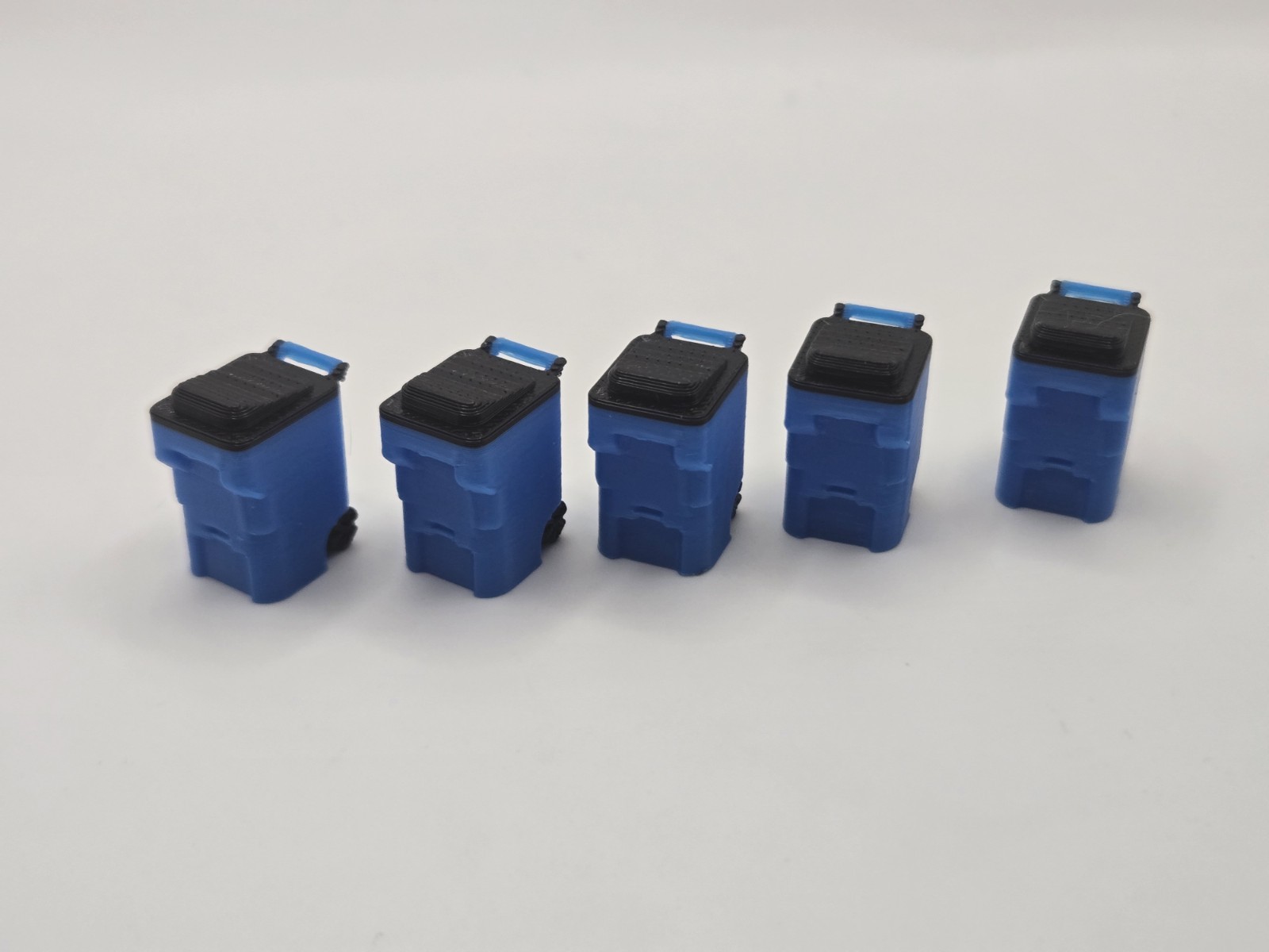 1/64 Scale Trash Bins *5 Pack* in Blue