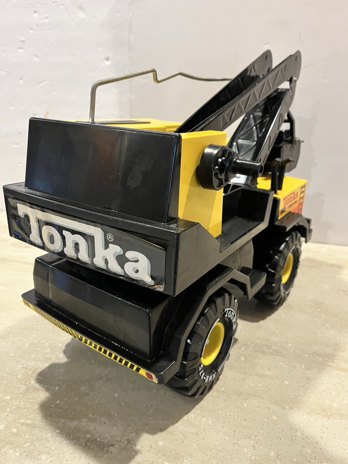 Vtg 1980’s Tonka Turbo Diesel XMB 975 Clam Bucket Crane Truck