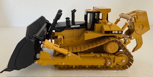 1:50 Caterpillar D11R Carrydozer Track-Type Tractor By Norscot