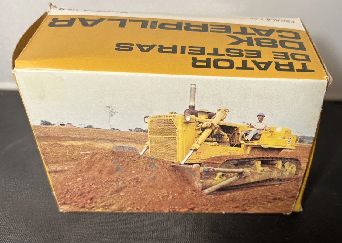 Vintage APRA Caterpillar D8K Dozer 1/50