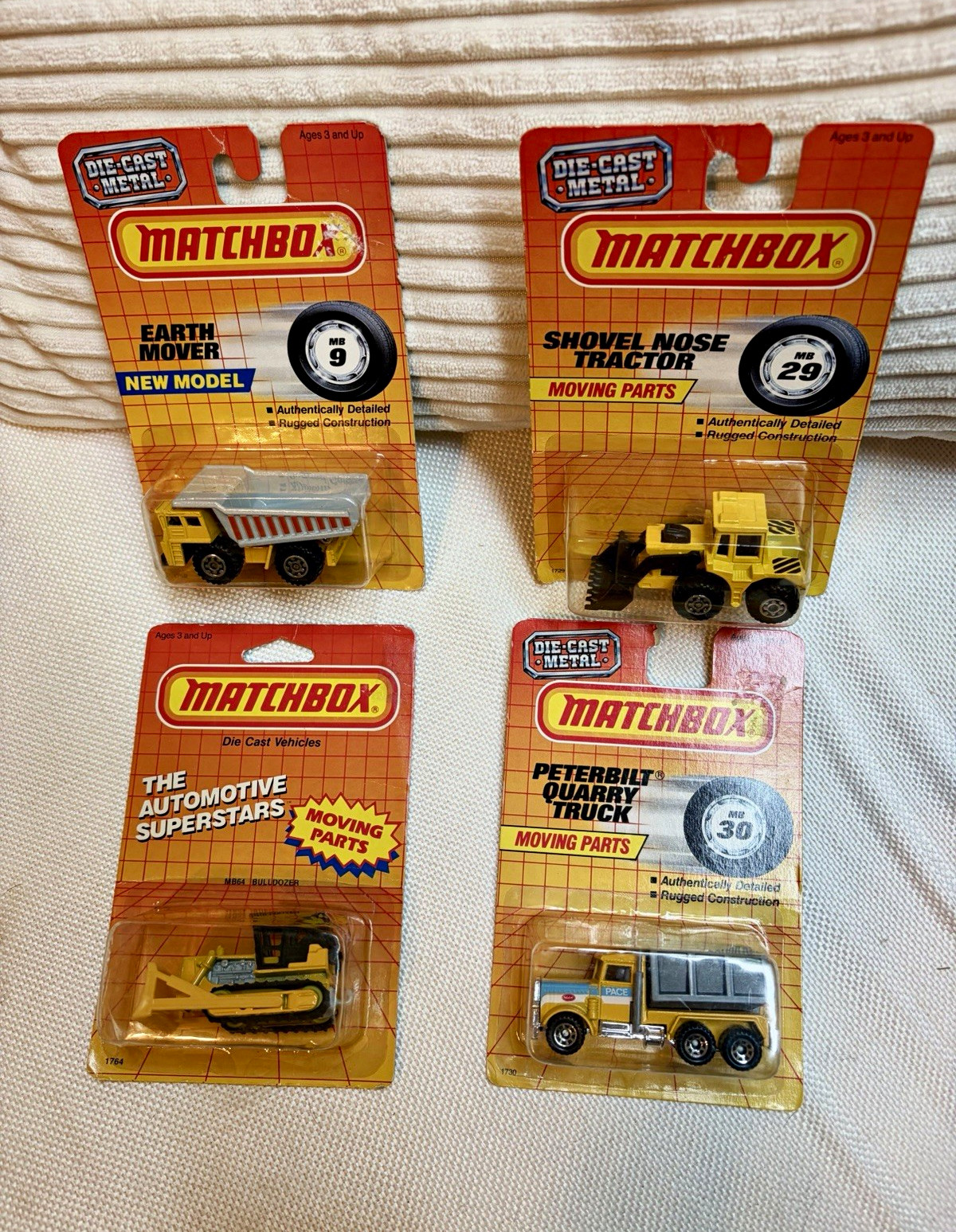 Matchbox Diecast Metal Moving Parts Construction Vehicles Lot of 4 Peterbilt