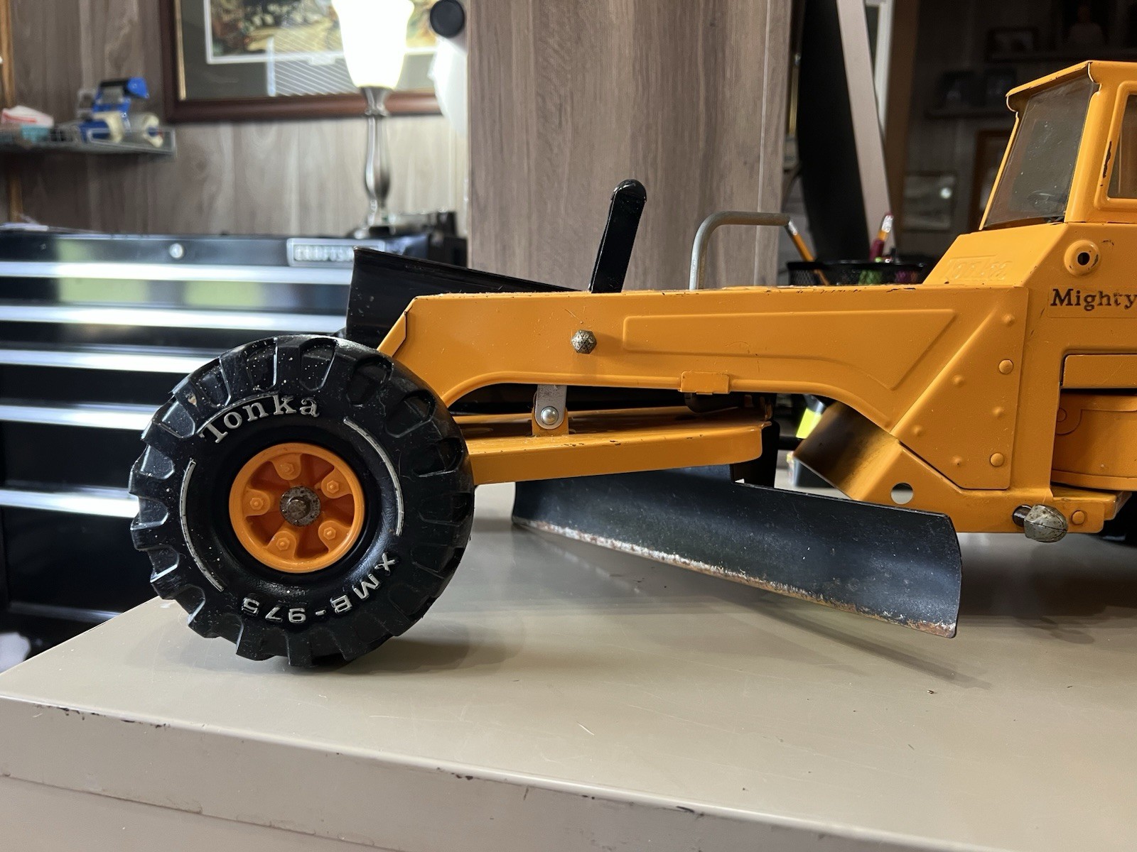 1974-75 Mighty Tonka Grader with side blade orange played with condition