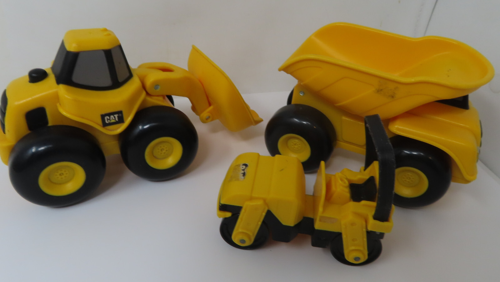 3 Toy State CAT Dump Truck Tractor Loader Roller Construction Lot
